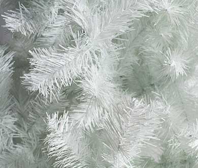 Белые искусственные ёлки в Красноярске